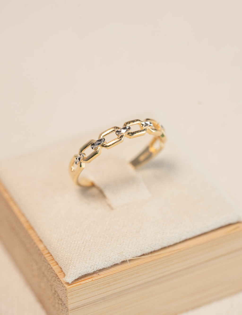 Chain Link Ring