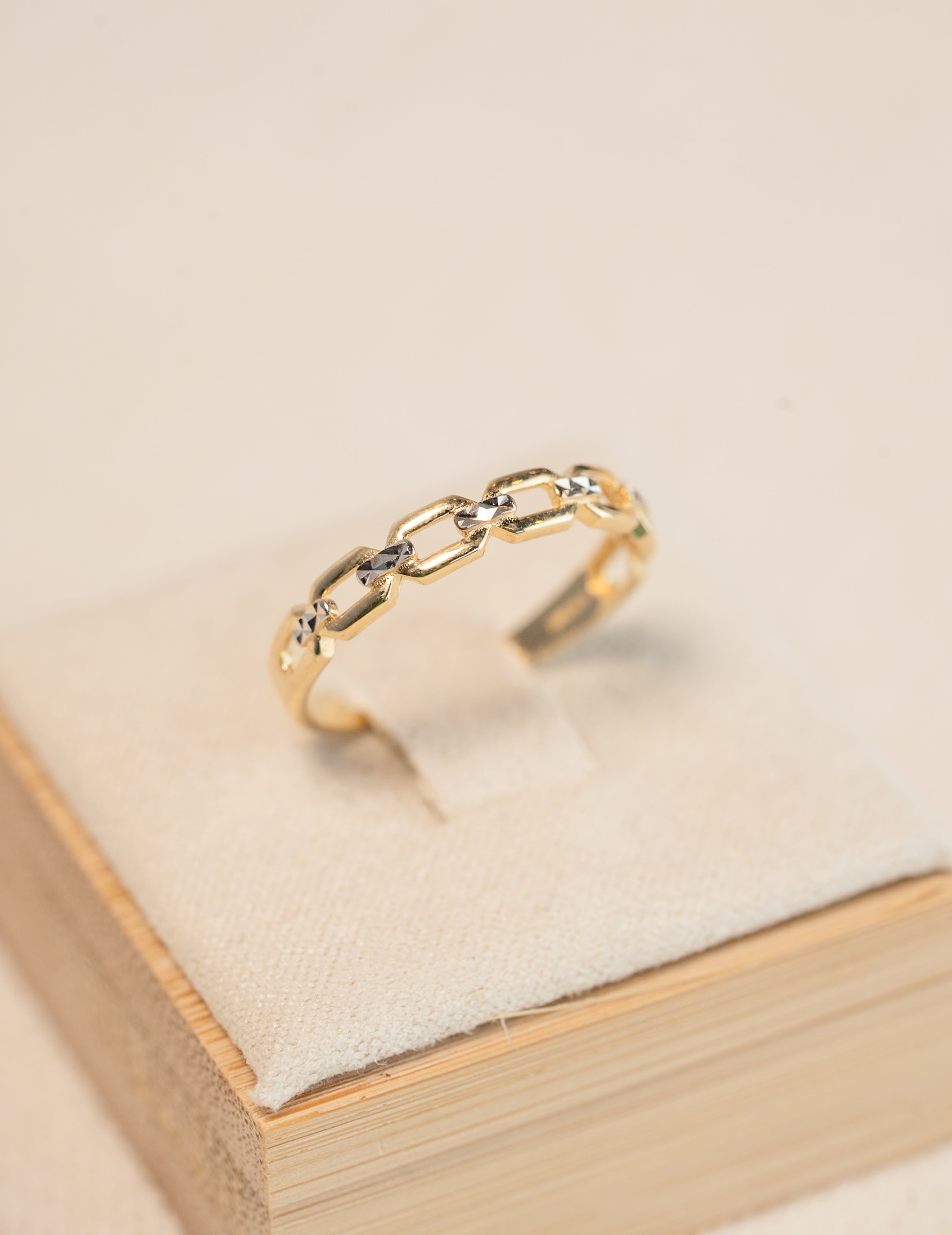 Chain Link Ring