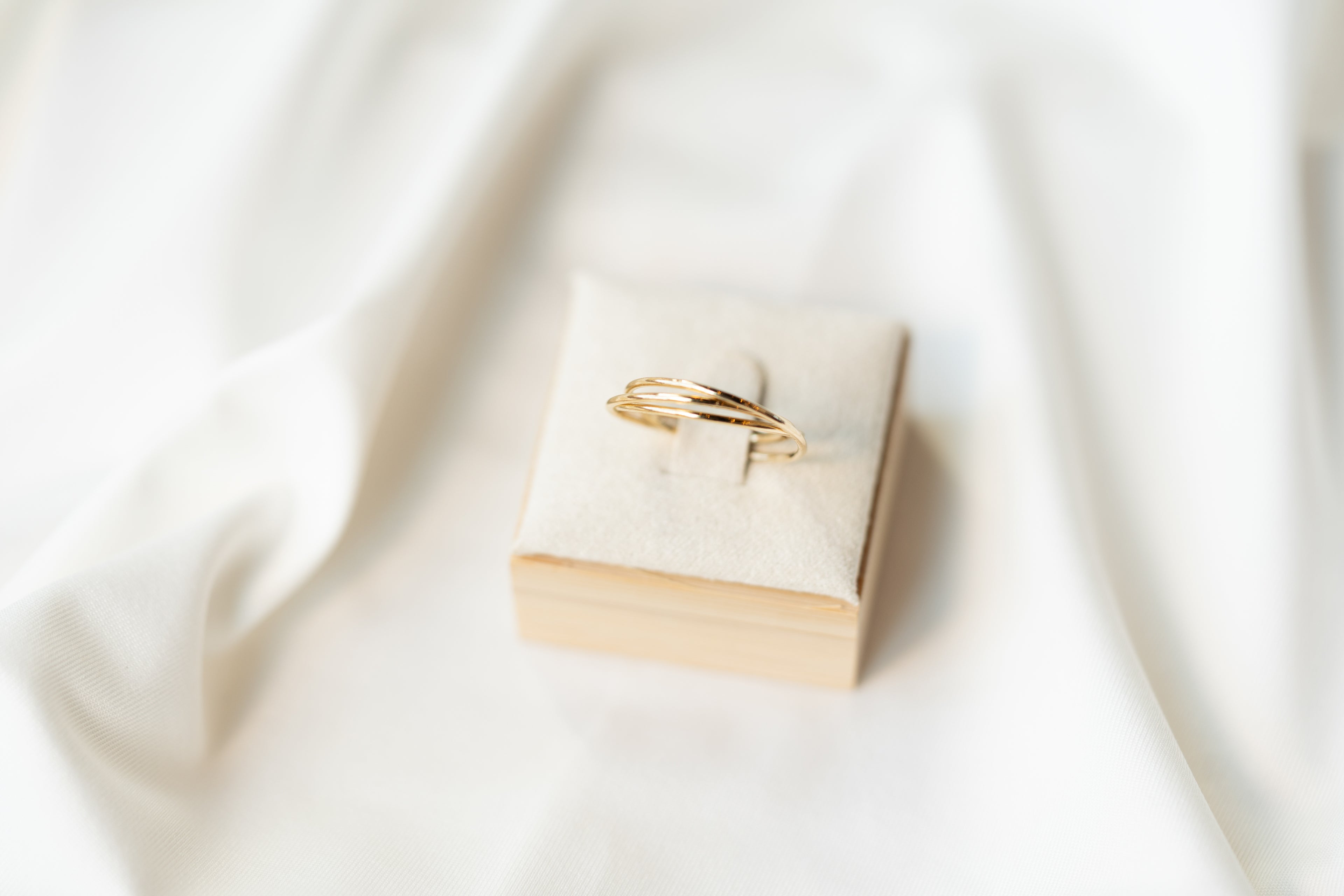 Connected Three Wire Ring