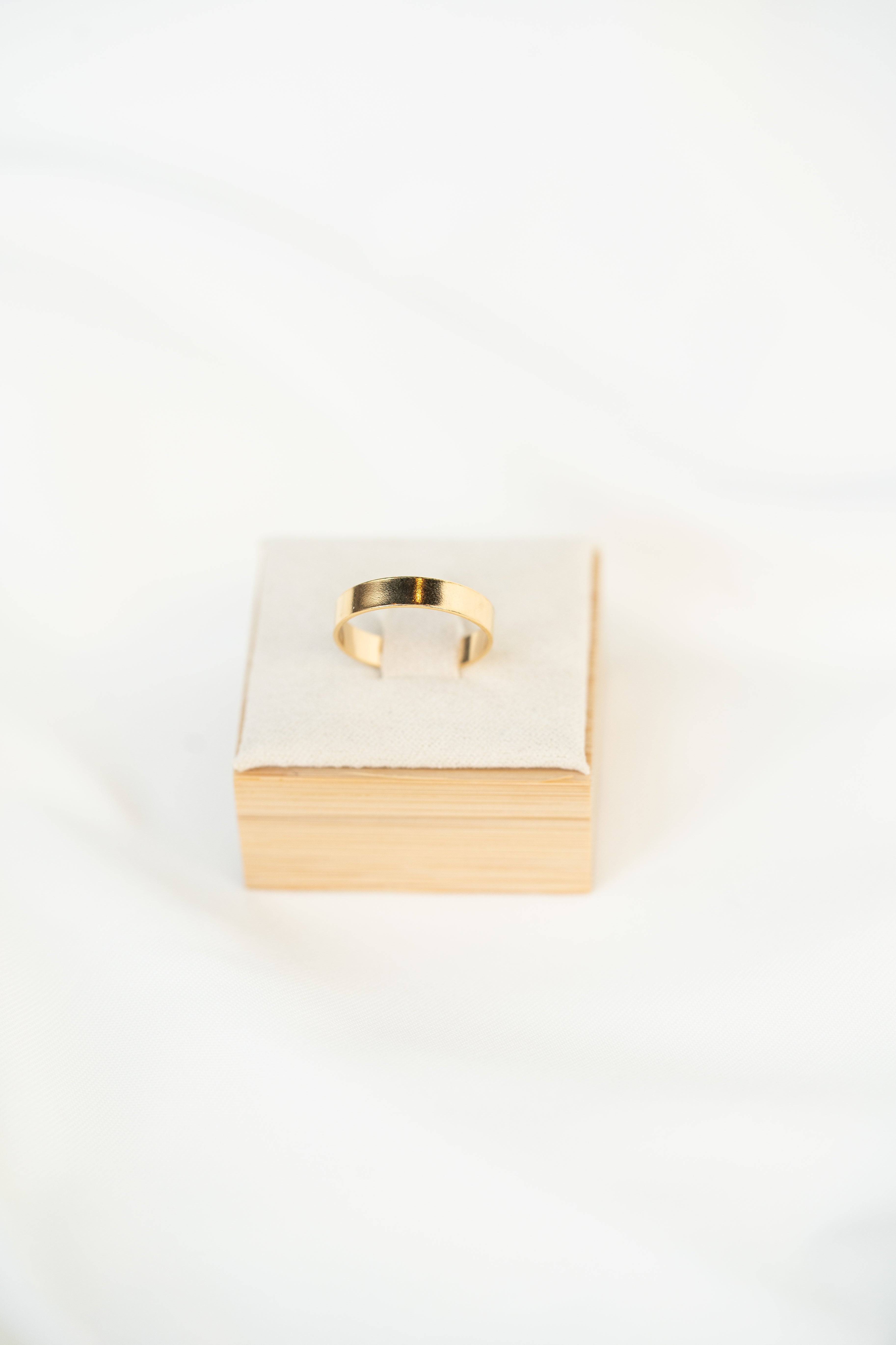 Thick Solid Band